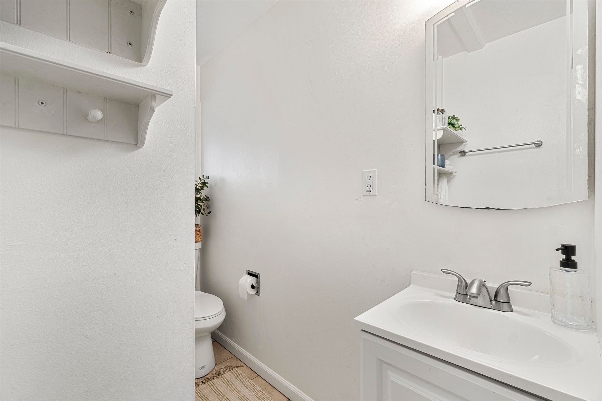 240 Glenn St, Crescent City, CA 95531